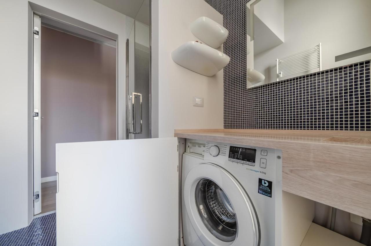 Lovely Apartment In Milano-Porta Romana W/ Balcony ภายนอก รูปภาพ